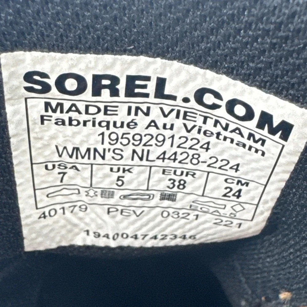 Sorel Out N About III Classic Womens Boot 7 Grey Brown Waterproof NL4428-224